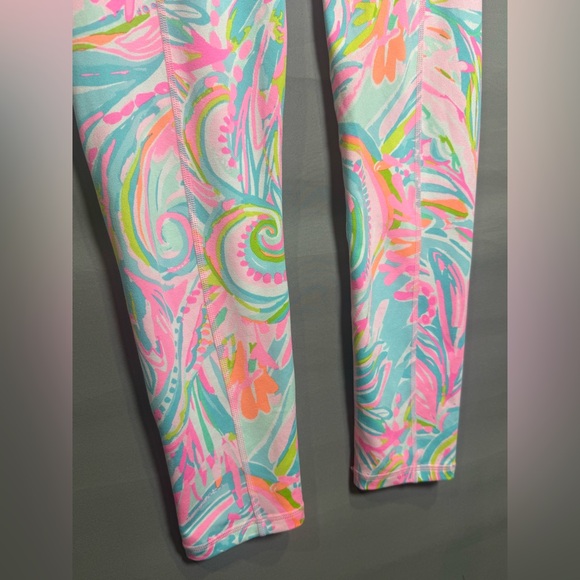 Lilly Pulitzer UPF 50+ Luxletic 24” Weekender High Rise Legging M - Picture 4 of 8